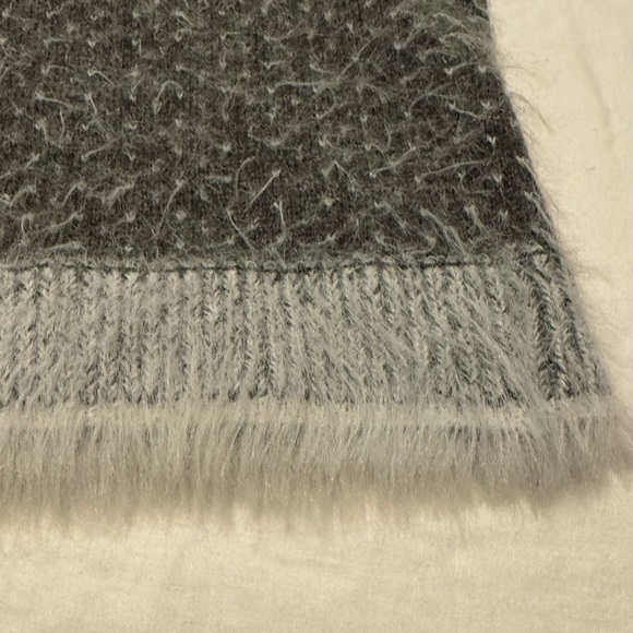 Anthropologie fuzzy sweater - Picture 7 of 8